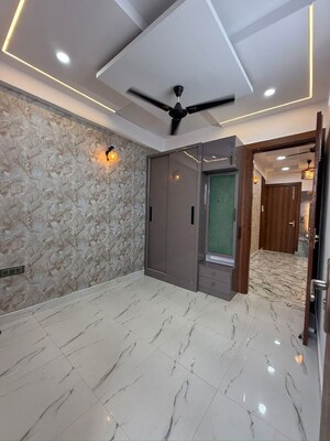 Room in 2 BHK Builder Floor at AJS Heights, Indrapuram – for Rent