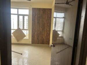 Room in 3 BHK Apartment at Ushay Towers, Kundli – for Sale