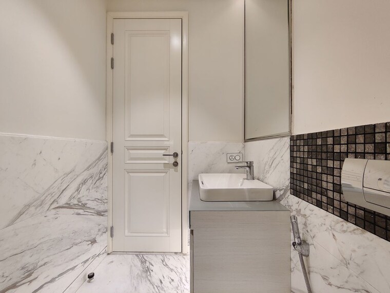Bathroom, bhartiya-city-leela-residences 1 Bedroom 1178 Sq.Ft. Apartment In Thanisandra Main Road Bangalore 10415105