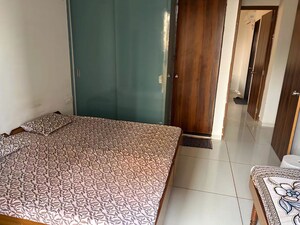 Bedroom in 3 BHK Apartment at Sargasan – for Rent