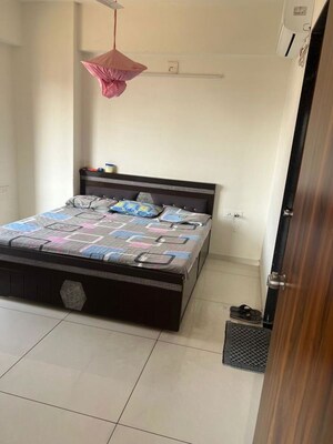 Bedroom in 3 BHK Apartment at Sargasan – for Rent