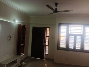 Room in 2 BHK Apartment at Ashish Palace, Sitapur Road – for Rent