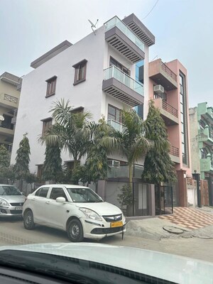 1 BHK Builder Floor – Exterior View View at Sector 9a - for Rent