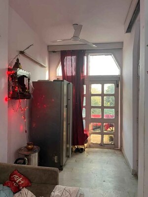 Gym in 2 BHK Builder Floor at Malviya Nagar – for Rent