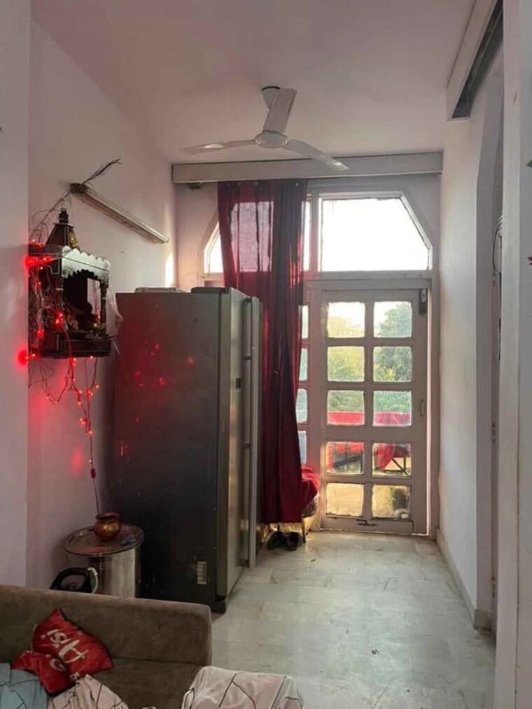 Gym, malviya nagar 2 Bedroom 80 Sq.Yd. Builder Floor In Malviya Nagar Delhi 10414401