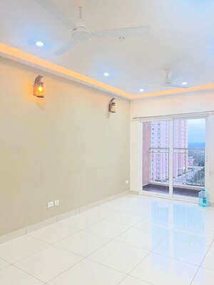 Room in 2 BHK Apartment at Prestige Finsbury Park Hyde, Bagaluru – for Rent