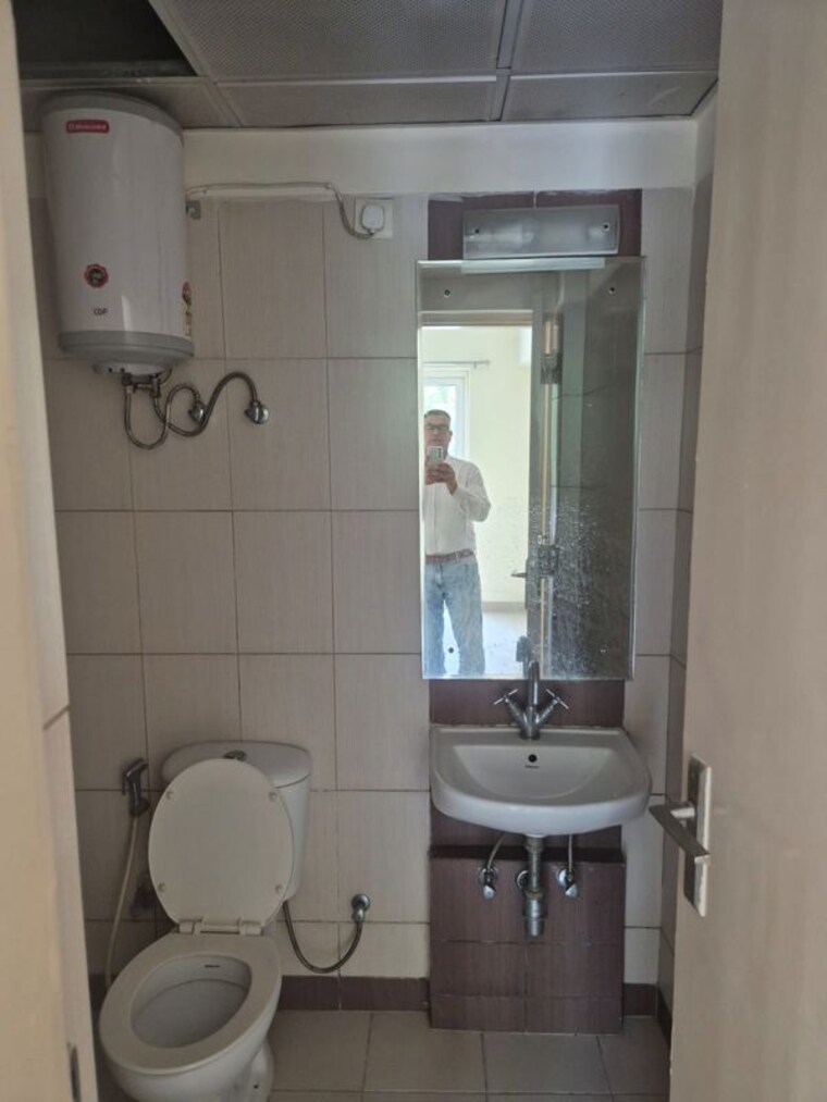 Bathroom, mahindra-aura 3 Bedroom 1407 Sq.Ft. Apartment In Sector 110a Gurgaon 10415094