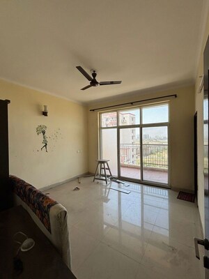 Kitchen in 4 BHK Apartment at Railway Officers RPF Society, Sector 9a – for Rent