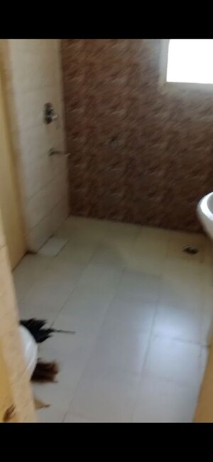 Room in 2.5 BHK Apartment at Zion Stonecrop and Celeste Garden, Sector 78 – for Rent