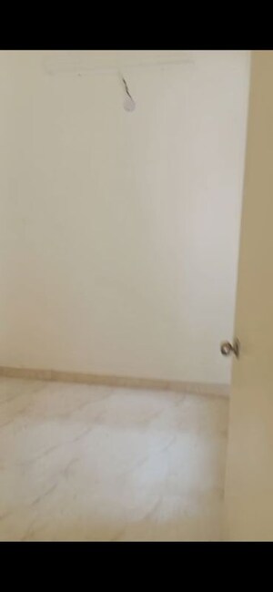 Room in 2.5 BHK Apartment at Zion Stonecrop and Celeste Garden, Sector 78 – for Rent