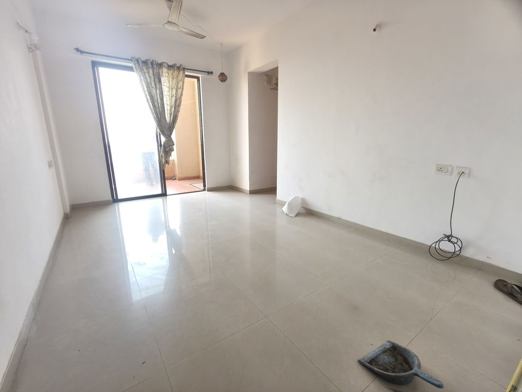 2 BHK 950 Sq.Ft. Apartment in Kolte Patil Margosa Heights