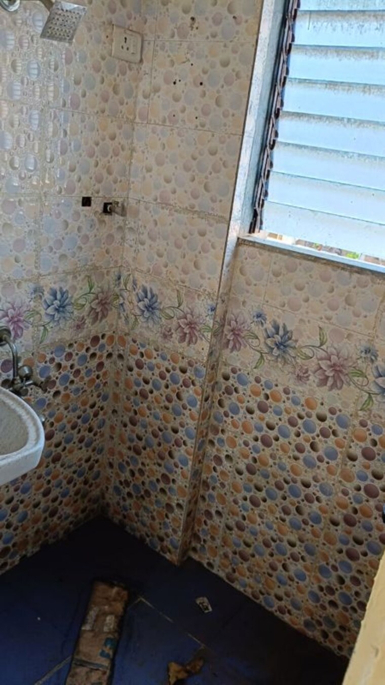 Bathroom, kharghar sector 35d 2 Bedroom 900 Sq.Ft. Apartment In Kharghar Sector 35d Navi Mumbai 10415207