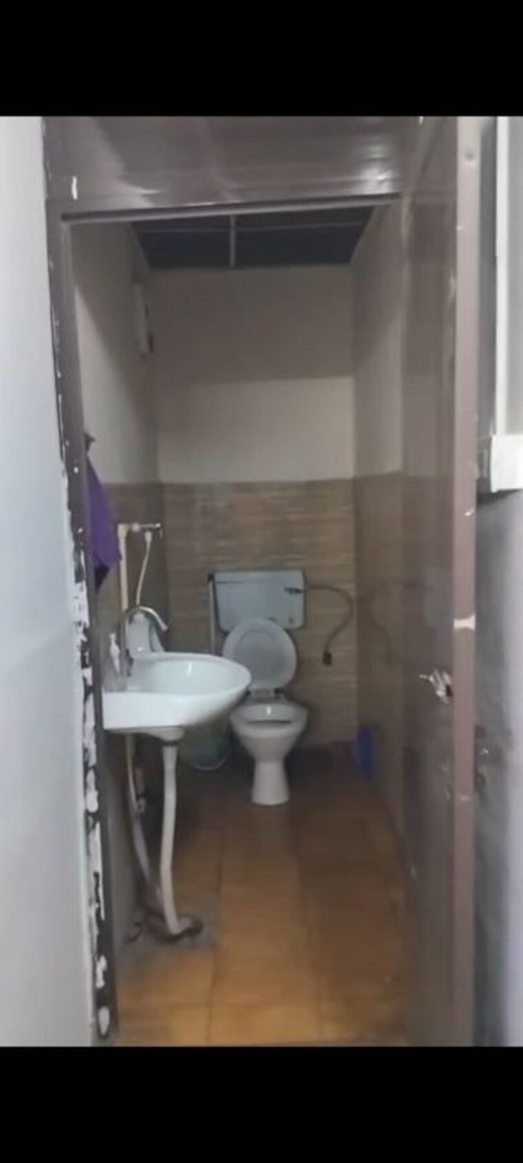 Bathroom, sector 2 Commercial Office Space 550 Sq.Ft. In Sector 2 Noida 10415193