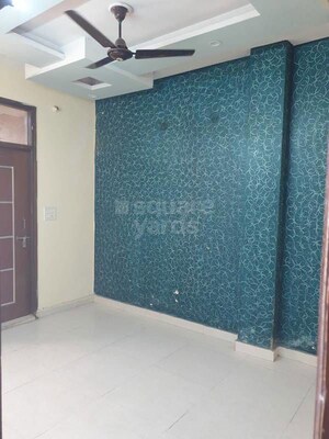 Room in 2.5 BHK Builder Floor at Dwarka Mor – for Rent