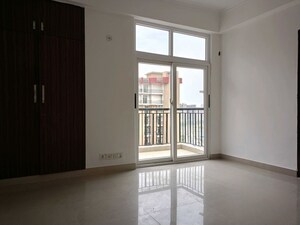 Room in 2 BHK Apartment at Amrapali Zodiac, Sector 120 – for Sale