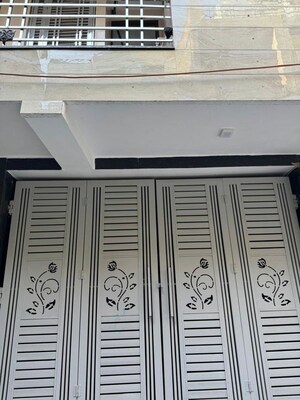 Building Lobby in 3 BHK Builder Floor at Dwarka Mor – for Rent