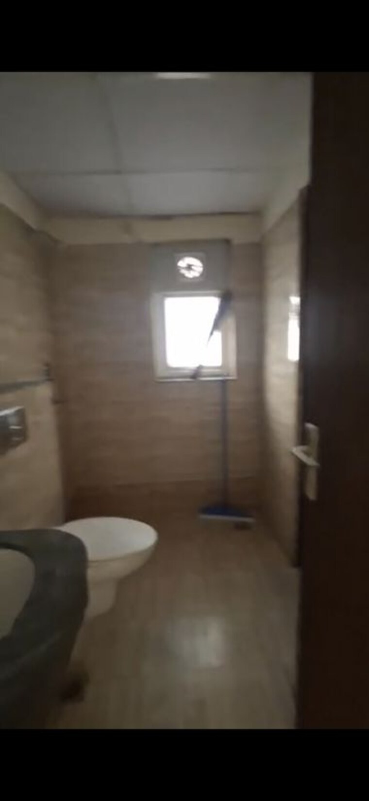 Bathroom, bptp-discovery-park 3 Bedroom 1690 Sq.Ft. Apartment In Sector 80 Faridabad 10415265