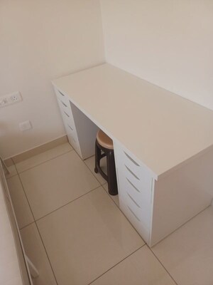 Room in 2 BHK Apartment at Bhartiya City Nikoo Homes 4, Thanisandra Main Road – for Rent