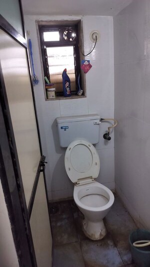 Bathroom in 1 BHK Apartment at Worli – for Rent