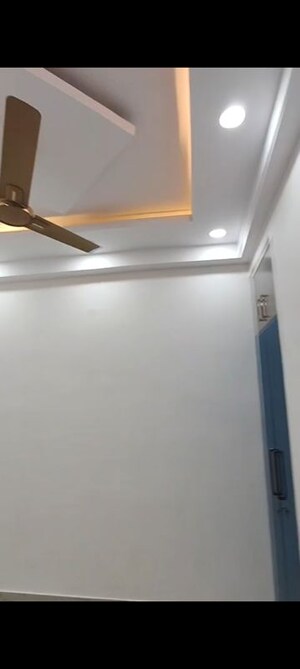 Furnished Amenities in 2 BHK Builder Floor at Shakti Khand Iii – for Sale