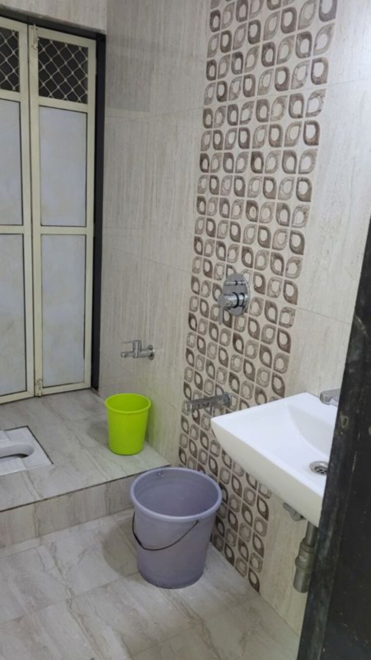 Bathroom, konkan-pride 4 Bedroom 1700 Sq.Ft. Apartment In Ulwe Navi Mumbai 10413299