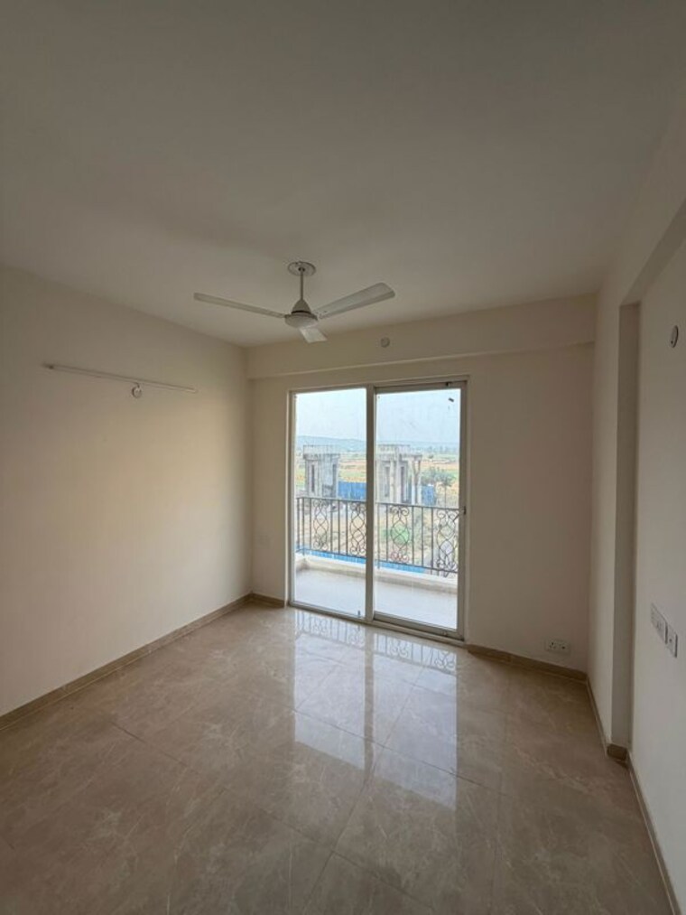 Room, signature-the-serenas 2.5 Bedroom 1120 Sq.Ft. Builder Floor In Sohna Sector 36 Gurgaon 10415294