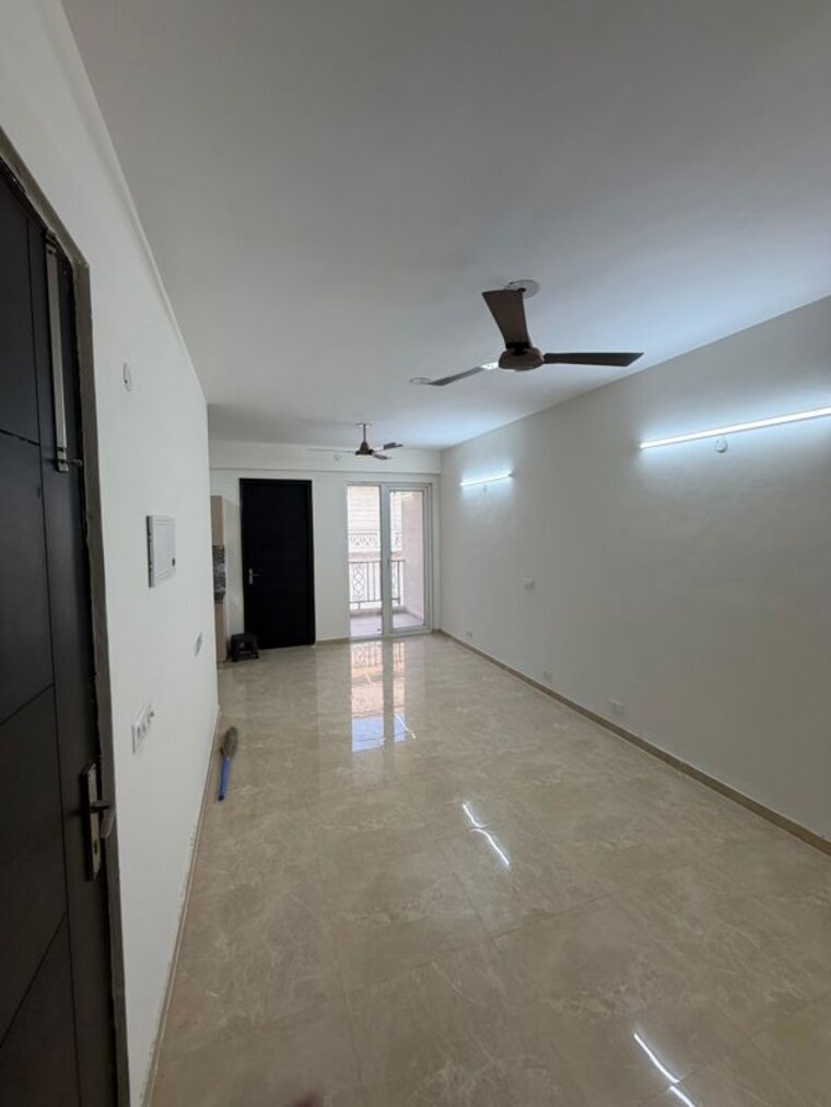 Room, signature-the-serenas 2.5 Bedroom 1120 Sq.Ft. Builder Floor In Sohna Sector 36 Gurgaon 10415294