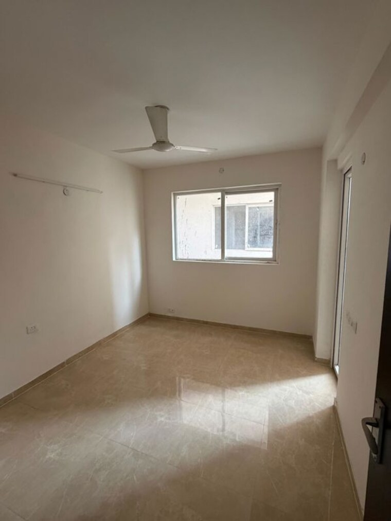 Room, signature-the-serenas 2.5 Bedroom 1120 Sq.Ft. Builder Floor In Sohna Sector 36 Gurgaon 10415294