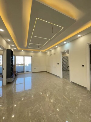 Room in 4 BHK Builder Floor at Green Fields Colony – for Sale