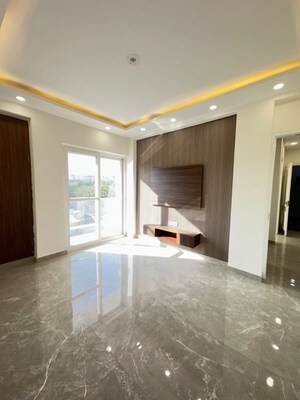 Building Lobby in 4 BHK Builder Floor at Green Fields Colony – for Sale