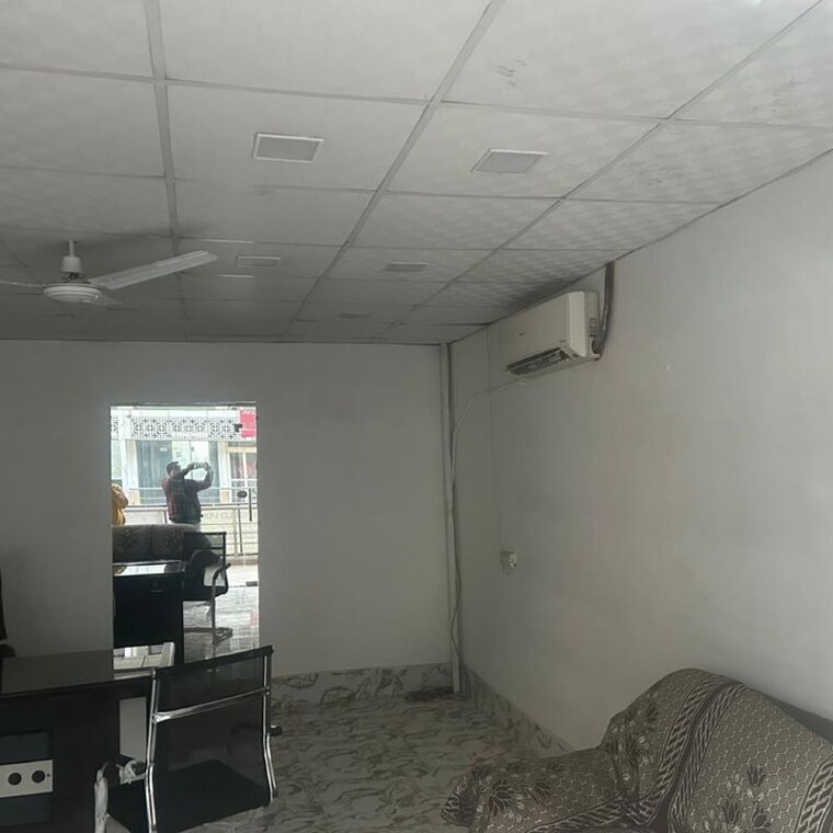 Team Area, sector 61 Commercial Shop 380 Sq.Ft. In Sector 61 Sonipat 9848502