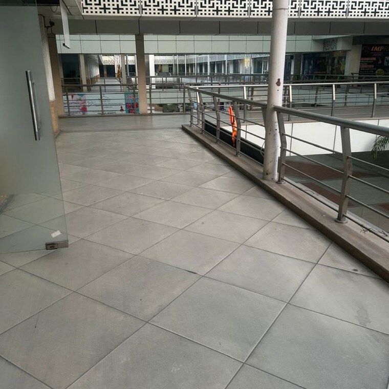 Balcony, sector 61 Commercial Shop 380 Sq.Ft. In Sector 61 Sonipat 9848502