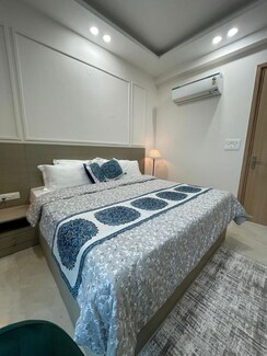 2.5 BHK + Extra Room Apartment For Sale in Imperia Esfera