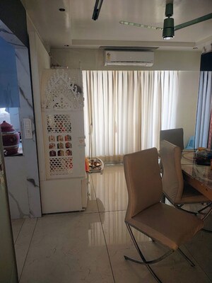 Team Area in 4 BHK Apartment at Rishita Manhattan, Gomti Nagar – for Rent