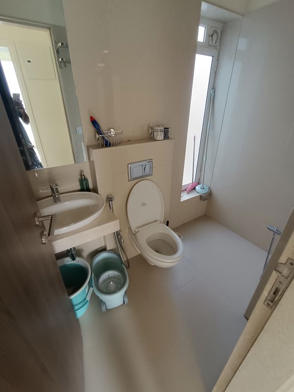 2 BHK + Pooja Room,Servant Room Apartment For Rent in L & T Seawoods Residences Phase 1 Part A