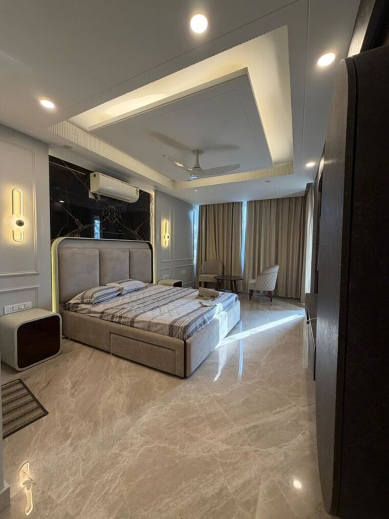Bedroom, huda-hbc-society 3 Bedroom 200 Sq.Yd. Builder Floor In Sector 9 Gurgaon 10415419