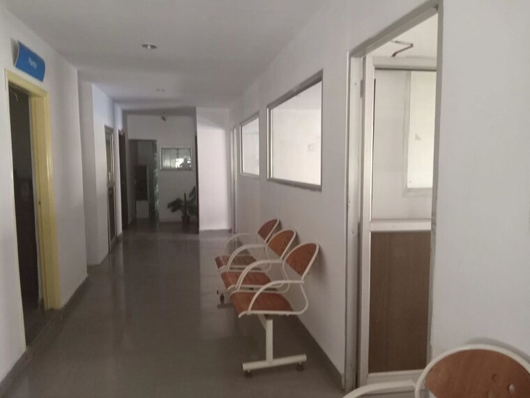Living Room, argora Commercial Showroom 3600 Sq.Ft. In Argora Ranchi 10415391
