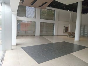 Room in  Showroom at Argora – for Rent