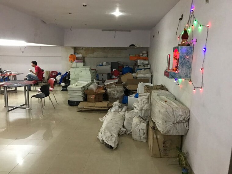 Parking, sandesh nagar Commercial Warehouse 4000 Sq.Ft. In Sandesh Nagar Mumbai 10320342