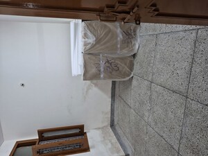 Living Room in 2.5 BHK Builder Floor at Mayur Vihar – for Rent