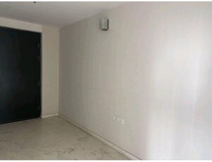 Room in 4 BHK Apartment at Tata Primanti-Tower Residences, Sector 72 – for Sale