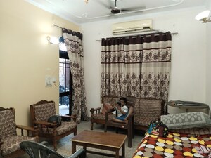 Living Room in 2 BHK Builder Floor at Sector 37 – for Rent