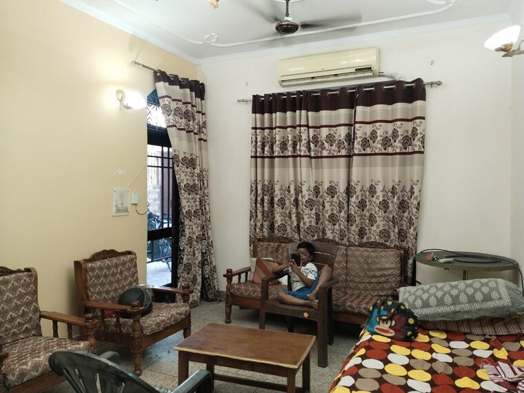 Living Room, sector 37 2 Bedroom 1200 Sq.Ft. Builder Floor In Sector 37 Faridabad 10415491