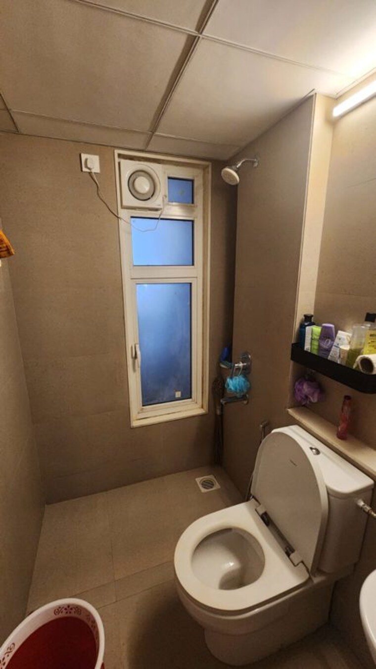 Washroom, tata-serein 1 Bedroom 450 Sq.Ft. Apartment In Pokhran Road No Two Thane 10415514