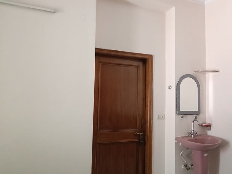 undefined, sector 23 2.5 Bedroom 1200 Sq.Ft. Villa In Sector 23 Gurgaon 10415505