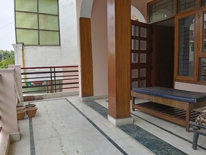 Room in 2.5 BHK Villa at Sector 23 – for Rent