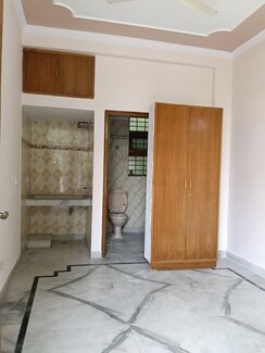2.5 BHK +Villa For Rent in Sector 23