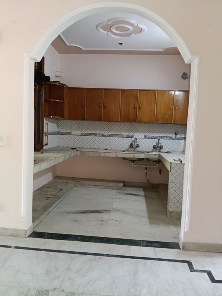 undefined, sector 23 2.5 Bedroom 1200 Sq.Ft. Villa In Sector 23 Gurgaon 10415505
