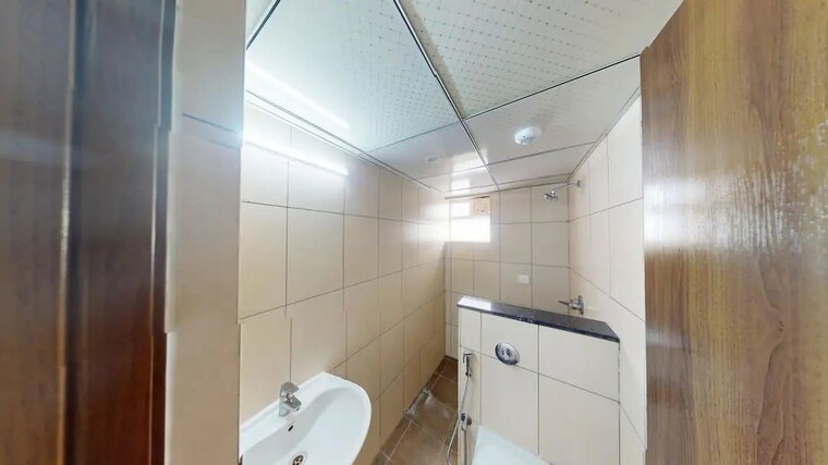 Bathroom, modern-urbanest 3 Bedroom 1428 Sq.Ft. Apartment In Sarjapur Road Bangalore 10415529