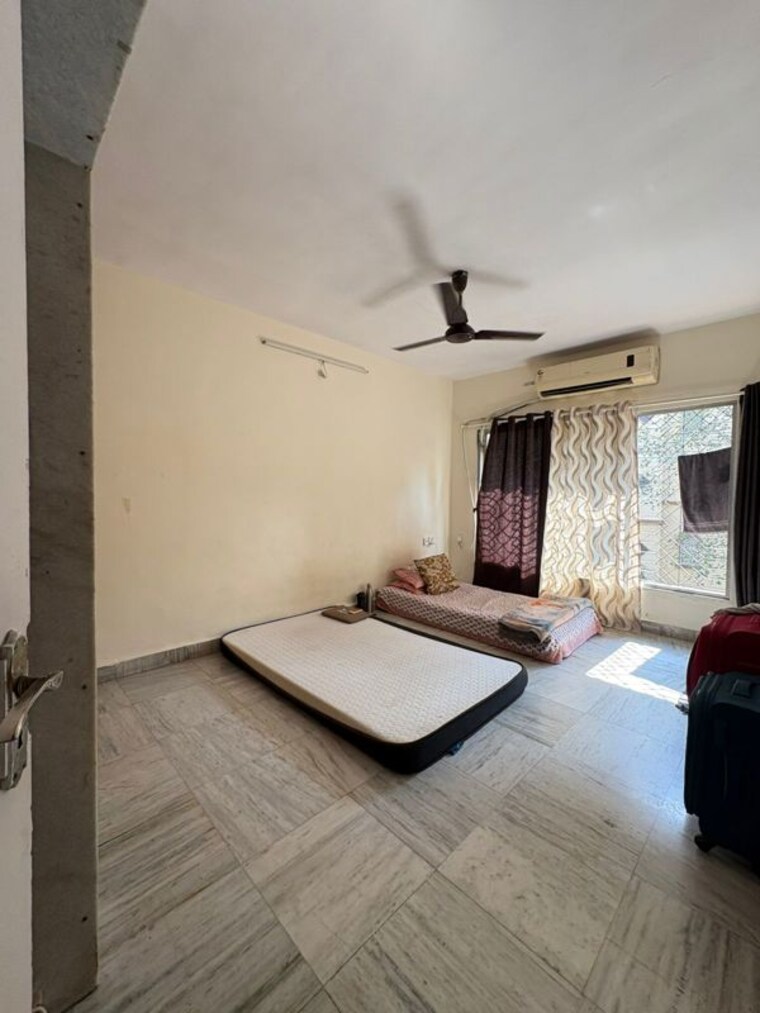 Bedroom, lake-palace 2 Bedroom 900 Sq.Ft. Apartment In Powai Mumbai 10415541